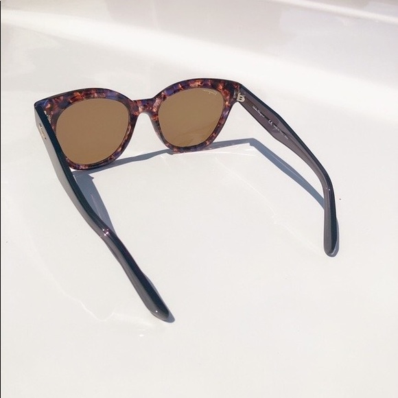 100% authentic Salvatore Ferragamo sunglasses - Picture 6 of 11